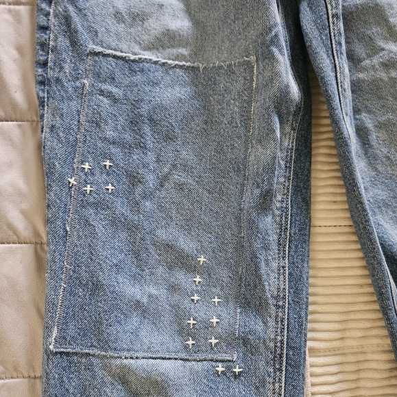 American Eagle Women's Blue Distressed Jeans Size 0 - Picture 2 of 16